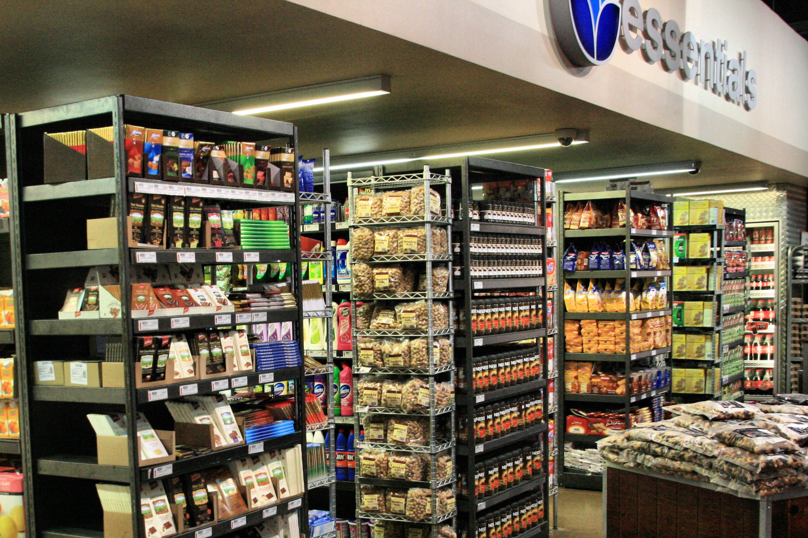 Retail shelving system used for product display and stock visibility